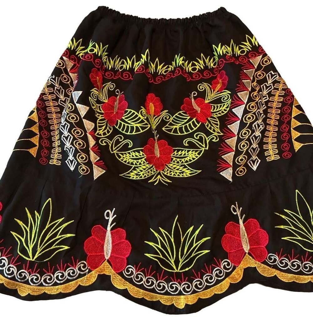 Trad Micronesian Pohnpei-Style Embr Black Midi Skirt Sz M A733